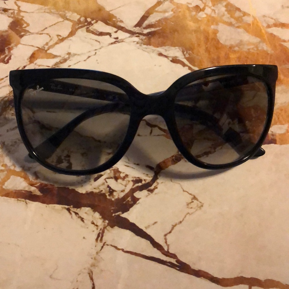 RAY BAN SUNGLASSES